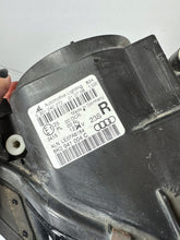 Laden Sie das Bild in den Galerie-Viewer, Frontscheinwerfer Audi A4 8K0941003C 8K0941004C Ein Stück (Rechts oder Links)