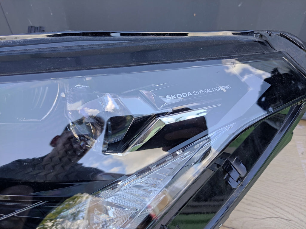 Frontscheinwerfer Skoda Enyaq 5LB941015A LED Links Scheinwerfer Headlight