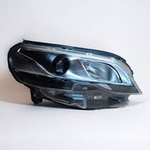 Laden Sie das Bild in den Galerie-Viewer, Frontscheinwerfer Peugeot Expert 9808235780-00 Xenon Rechts Headlight