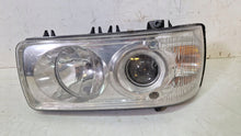 Laden Sie das Bild in den Galerie-Viewer, Frontscheinwerfer Daf 1743690 935297-21 Links Scheinwerfer Headlight SCH7305824672tj