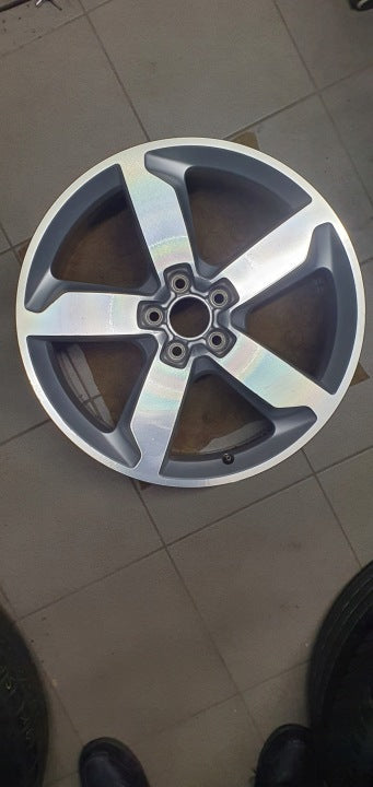 1x Alufelge 19 Zoll 8.0" 5x112 39ET Glanz Silber 8R0601025BA Audi Q5 Rim Wheel FEL5799381162iu