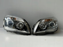 Load image into Gallery viewer, Frontscheinwerfer Mercedes-Benz 2048206959 Ein Stück (Rechts oder Links)