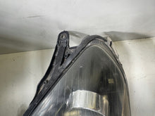Laden Sie das Bild in den Galerie-Viewer, Frontscheinwerfer Opel Astra H Xenon Links Scheinwerfer Headlight SCH8215216045wp