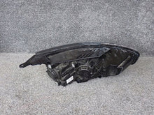 Laden Sie das Bild in den Galerie-Viewer, Frontscheinwerfer Hyundai I30 III G492113010 Links Scheinwerfer Headlight