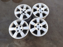 Laden Sie das Bild in den Galerie-Viewer, 4x Alufelge 16 Zoll 7.0" 4x108 29ET Glanz Silber 9685783880 Peugeot 5008 I FEL2610946420wl