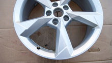 Laden Sie das Bild in den Galerie-Viewer, 1x Alufelge 19 Zoll 7.0" 5x112 82A601025N Audi Q3 Rim Wheel FEL1214104933dv