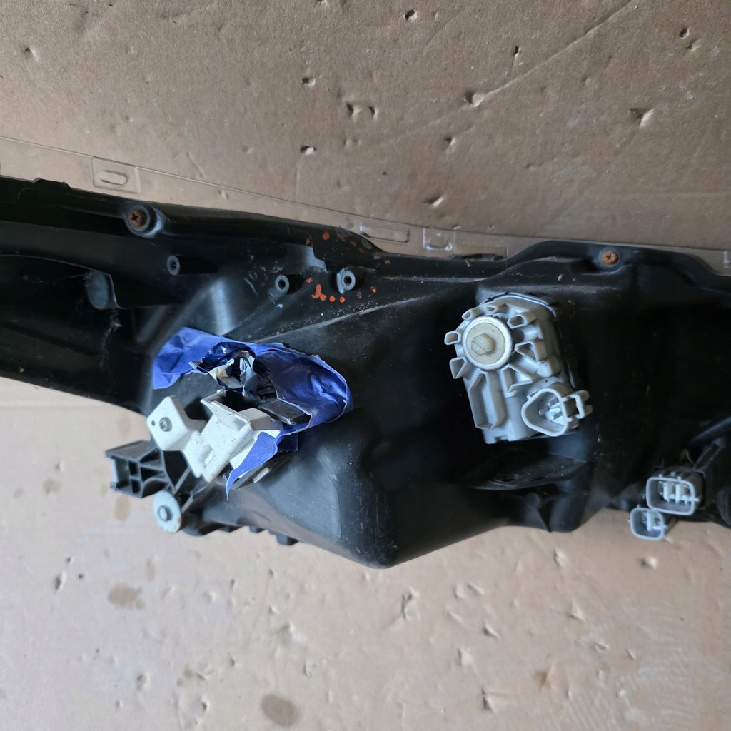 Frontscheinwerfer Toyota Corolla 81150-02L70 Links Scheinwerfer Headlight SCH5356640183ug