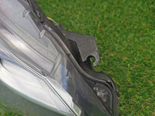 Load image into Gallery viewer, Frontscheinwerfer Toyota Yaris Ein Stück (Rechts oder Links) Headlight SCH8172574773ky