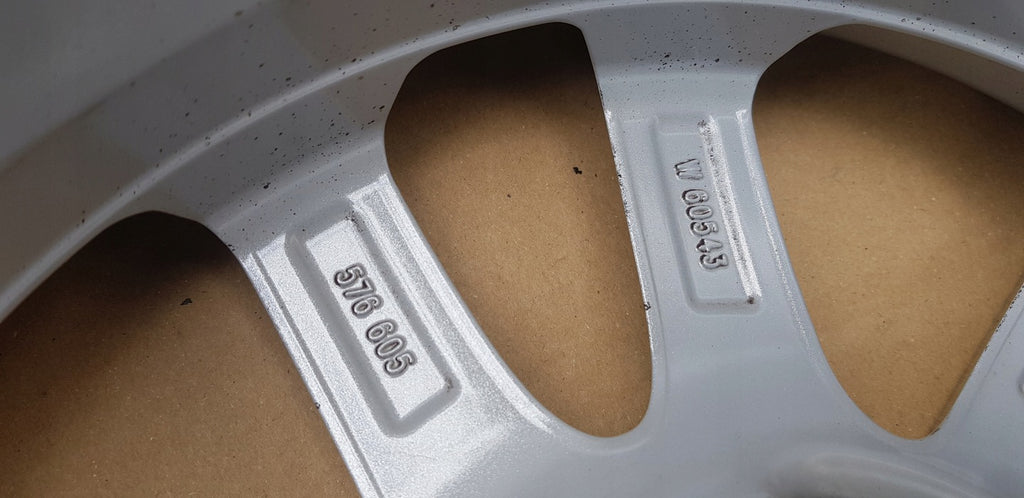 1x Alufelge 15 Zoll 6.0" 5x100 43ET 576605 VW Rim Wheel