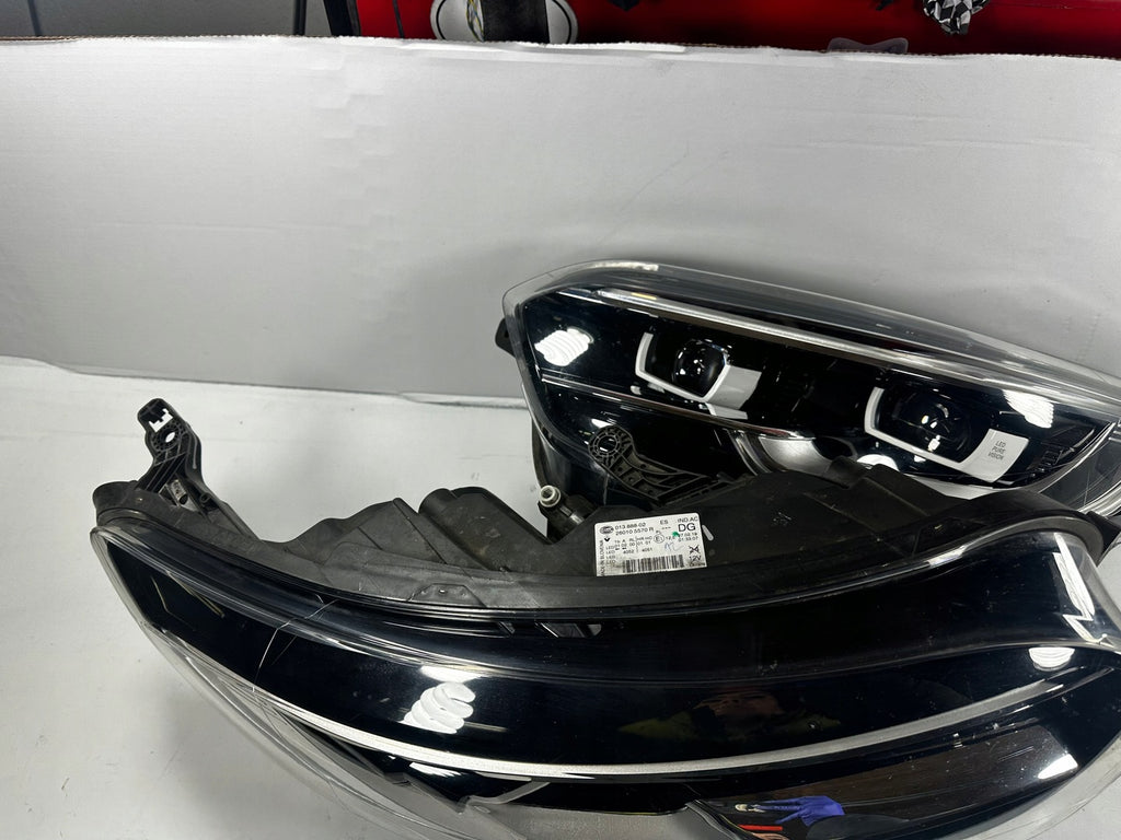 Frontscheinwerfer Renault Captur I 260105570R 260608385R LED Ein Satz Headlight SCH8677135051qv