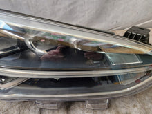 Laden Sie das Bild in den Galerie-Viewer, Frontscheinwerfer Ford Focus JX7B-13E014-AE JX7B-13E014 Full LED Rechts SCH1778930986kx