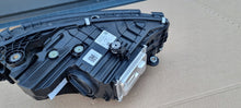 Laden Sie das Bild in den Galerie-Viewer, Frontscheinwerfer Mercedes-Benz W206 A2069061103 Links Scheinwerfer Headlight SCH2476328784qz