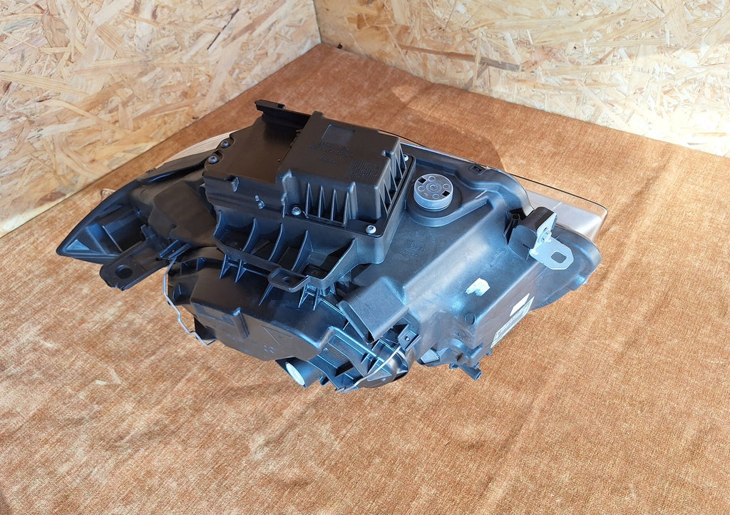 Frontscheinwerfer BMW 1 E88 E81 E82 E87 90004814 Xenon Rechts Headlight