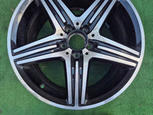 Laden Sie das Bild in den Galerie-Viewer, 1x Alufelge 18 Zoll 5x112 A1764010402 Mercedes-Benz W176 Rim Wheel FEL9588154803ju