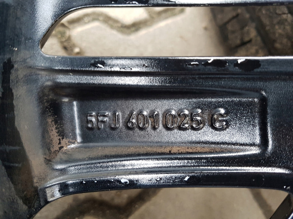 1x Alufelge 18 Zoll 7.0" 5x112 5FJ601025G Seat Tarraco Rim Wheel FEL1042927290md