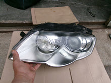 Laden Sie das Bild in den Galerie-Viewer, Frontscheinwerfer VW Passat 89312650 Links Scheinwerfer Headlight SCH9666373955mh