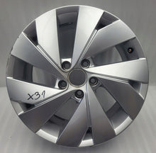 Laden Sie das Bild in den Galerie-Viewer, 1x Alufelge 17 Zoll 7.5" 5x112 51ET Glanz Silber 5H0601025C VW Golf Viii FEL1513111238uj