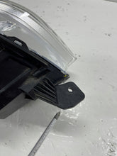 Laden Sie das Bild in den Galerie-Viewer, Frontscheinwerfer Peugeot Expert 00197125-04 Links Scheinwerfer Headlight SCH7133672386st