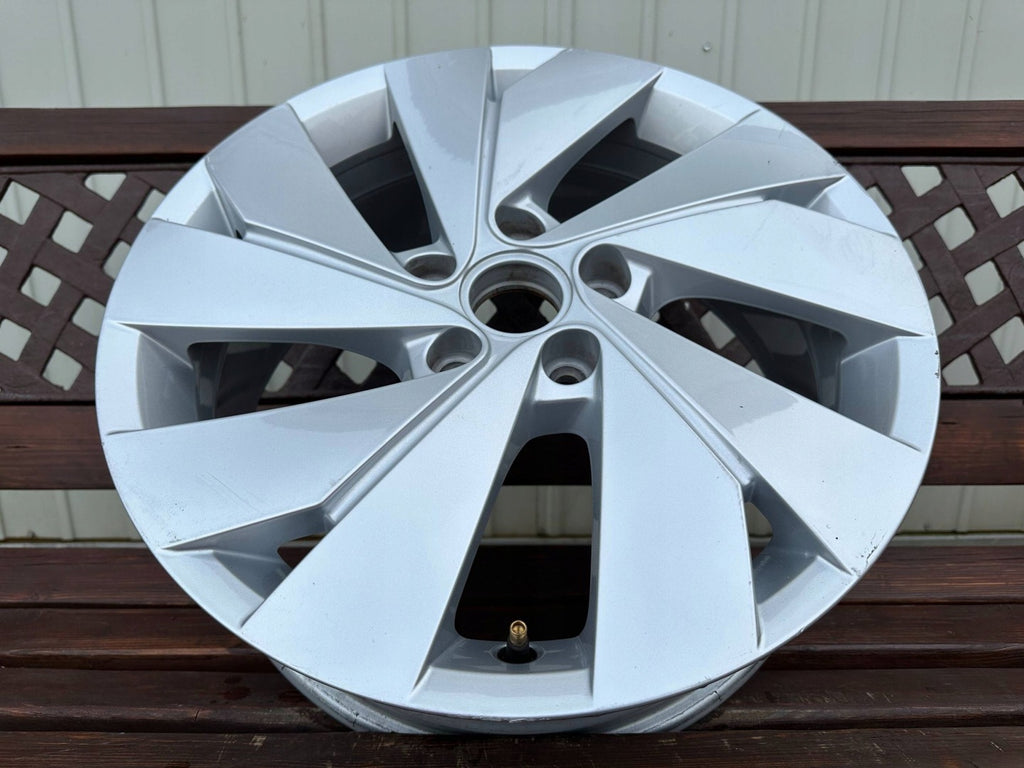 1x Alufelge 17 Zoll 6.5" 5x112 46ET Glanz Silber 5H0601025B VW Golf Viii FEL4373496784tv