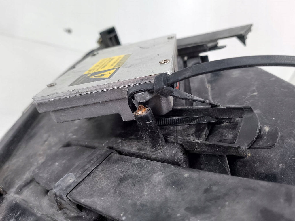 Frontscheinwerfer Ford Focus C-Max Xenon Rechts Scheinwerfer Headlight SCH3120394168qj