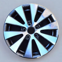 Load image into Gallery viewer, 1x Alufelge 16 Zoll 7.0&quot; 5x112 45ET Glanz Silber 3C0601025C VW Passat Rim Wheel