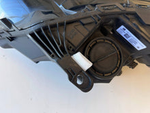 Load image into Gallery viewer, Frontscheinwerfer Opel Astra 39195689 Rechts Scheinwerfer Headlight