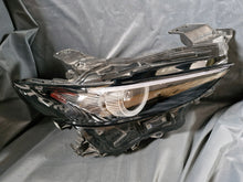 Laden Sie das Bild in den Galerie-Viewer, Frontscheinwerfer Mazda 3 Bp BCJH-51030 LED Rechts Scheinwerfer Headlight SCH6625899925eo