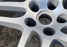 Load image into Gallery viewer, 1x Alufelge 17 Zoll 9.0" 5x112 21ET 95B601025DD Porsche Macan Rim Wheel FEL6199442422ci