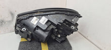 Laden Sie das Bild in den Galerie-Viewer, Frontscheinwerfer Mercedes-Benz Gla A1569063200 Xenon Rechts Headlight SCH8038272601ut
