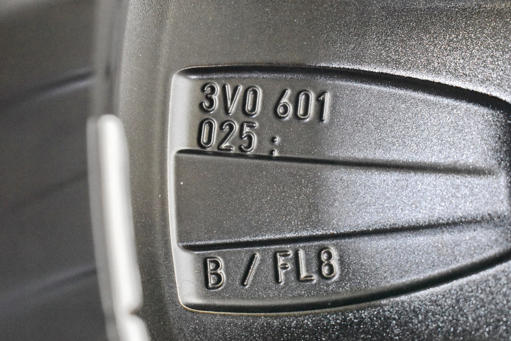 1x Alufelge 18 Zoll 8.0" 5x112 44ET 3V0601025B Skoda Superb Iii Rim Wheel