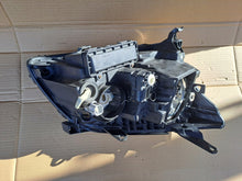 Load image into Gallery viewer, Frontscheinwerfer Toyota Avensis Links Scheinwerfer Headlight SCH5622764312eu