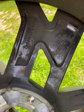 Laden Sie das Bild in den Galerie-Viewer, 1x Alufelge 19 Zoll 8.0&quot; 5x112 45ET 57A601025AE Skoda Karoq Rim Wheel