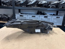 Laden Sie das Bild in den Galerie-Viewer, Frontscheinwerfer Tesla Model 3 1514952-00-D LED Links Scheinwerfer Headlight
