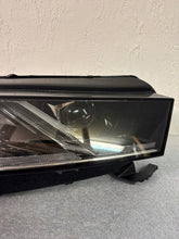 Laden Sie das Bild in den Galerie-Viewer, Frontscheinwerfer Skoda Octavia IV 5E4941016A Rechts Scheinwerfer Headlight SCH7073231301wo