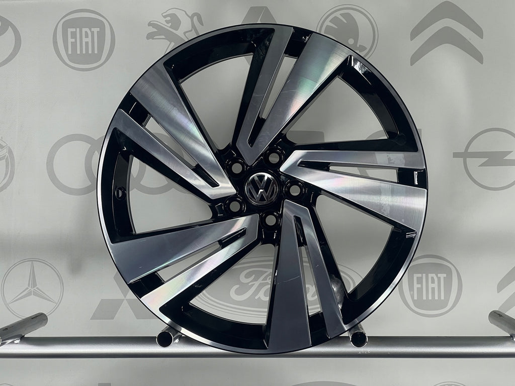 4x Alufelge 18 Zoll 7.0" 5x100 39ET Glanz Schwarz 2GM601025H VW T Cross T-Cross