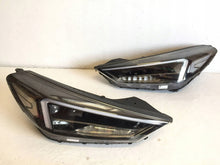 Load image into Gallery viewer, Frontscheinwerfer Hyundai Tucson 92102D7700 92101D770 Ein Satz Headlight SCH7804568176tq