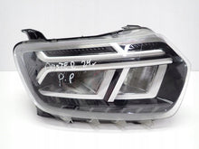 Laden Sie das Bild in den Galerie-Viewer, Frontscheinwerfer Dacia Duster 260106194R LED Rechts Scheinwerfer Headlight SCH7725252800vp