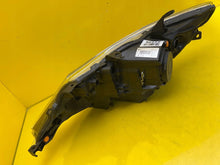 Load image into Gallery viewer, Frontscheinwerfer Toyota Auris 89909424 LED Rechts Scheinwerfer Headlight