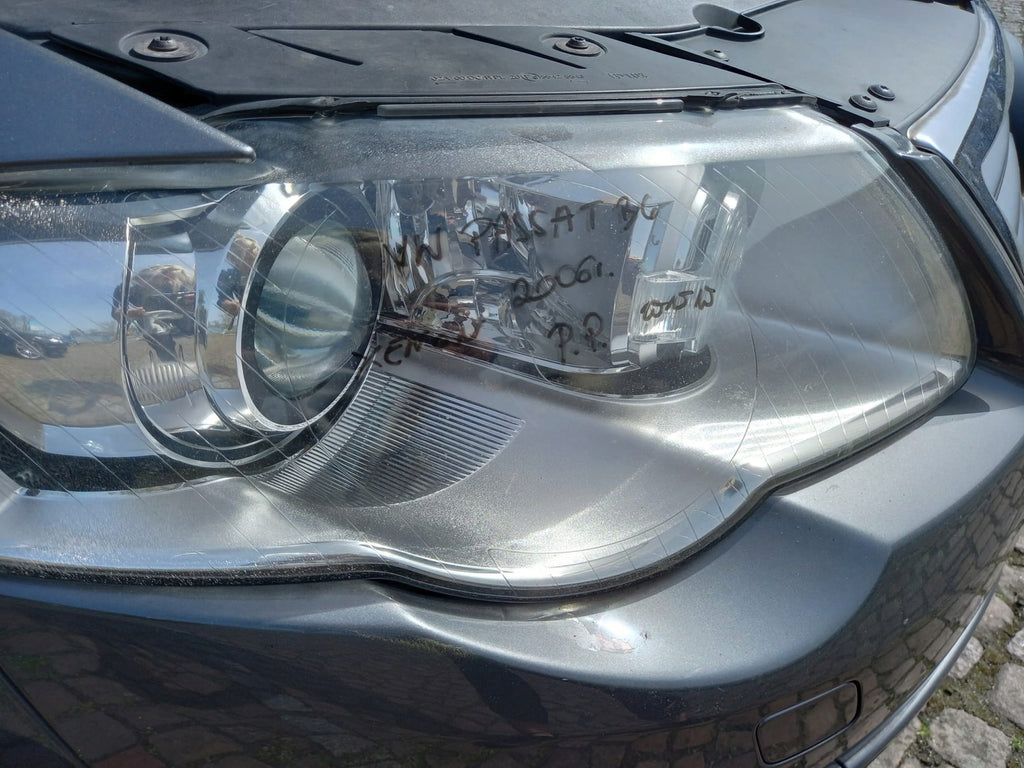 Frontscheinwerfer VW Passat Xenon Ein Stück (Rechts oder Links) Headlight