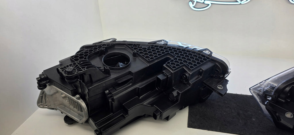 Frontscheinwerfer VW Caddy IV 2K8941035 2K8941036 Full LED Ein Satz Headlight SCH2613407068gx