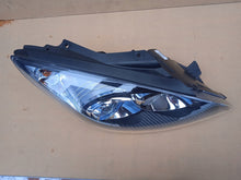 Laden Sie das Bild in den Galerie-Viewer, Frontscheinwerfer Hyundai I30 92102-2RXXX Rechts Scheinwerfer Headlight