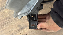 Laden Sie das Bild in den Galerie-Viewer, Frontscheinwerfer Ford Kuga LV4B-13E016-AJ Rechts Scheinwerfer Headlight SCH6474287844tw