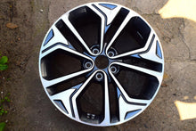 Load image into Gallery viewer, 1x Alufelge 19 Zoll 8.0&quot; 5x114.3 51ET 52910S1330 Hyundai Tucson Santa Fe