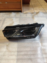 Laden Sie das Bild in den Galerie-Viewer, Frontscheinwerfer Skoda Octavia IV 5E4941015A Links Scheinwerfer Headlight SCH6347439451yy