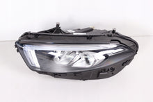 Laden Sie das Bild in den Galerie-Viewer, Frontscheinwerfer Mercedes-Benz W177 A1779064703 Links Scheinwerfer Headlight SCH3213567379oq