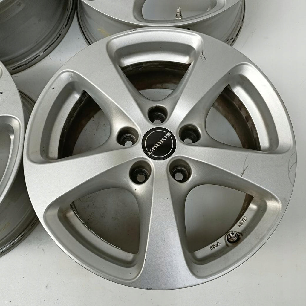 4x Alufelge 16 Zoll 7.0" 5x114.3 40ET Silber Hyundai I Rim Wheel FEL3760533006zj