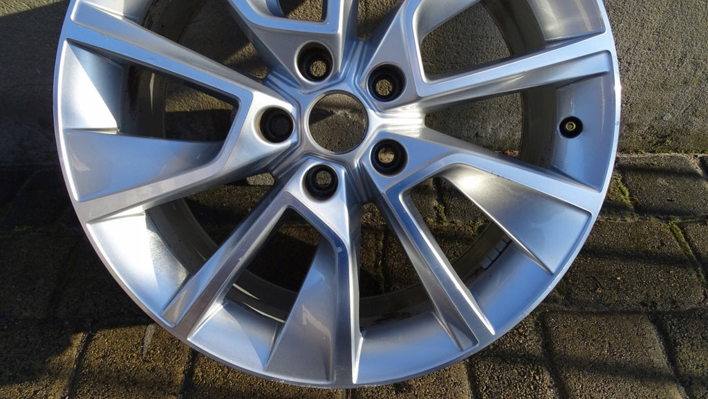 1x Alufelge 18 Zoll 7.0" 5x112 45ET 57A601025D Skoda Karoq Rim Wheel FEL9875432266xq