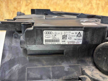Laden Sie das Bild in den Galerie-Viewer, Frontscheinwerfer Audi 8U0941005 LED Ein Stück (Rechts oder Links) Headlight