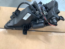 Laden Sie das Bild in den Galerie-Viewer, Frontscheinwerfer Hyundai Tucson 92202 D7600 Rechts Scheinwerfer Headlight SCH3766913584hj