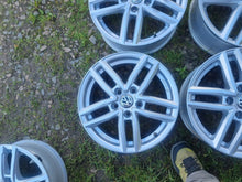 Load image into Gallery viewer, 4x Alufelge 16 Zoll 6.5" 5x112 46ET Glanz KBA53206 VW Golf Rim Wheel FEL2849935704jq